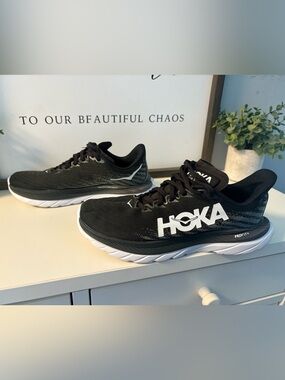 Hoka Mach 5 Woman’s Size 6.5B